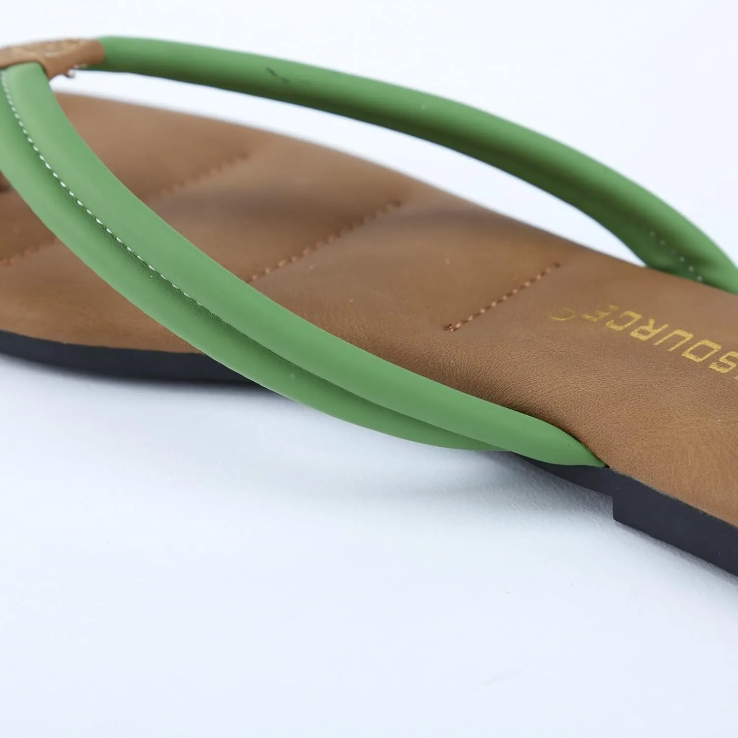 Flip flops for Women Flat Slippers 2025 Vegan Leather Womens Slippers Sandals Beach Basic Fashion Slides Footwear