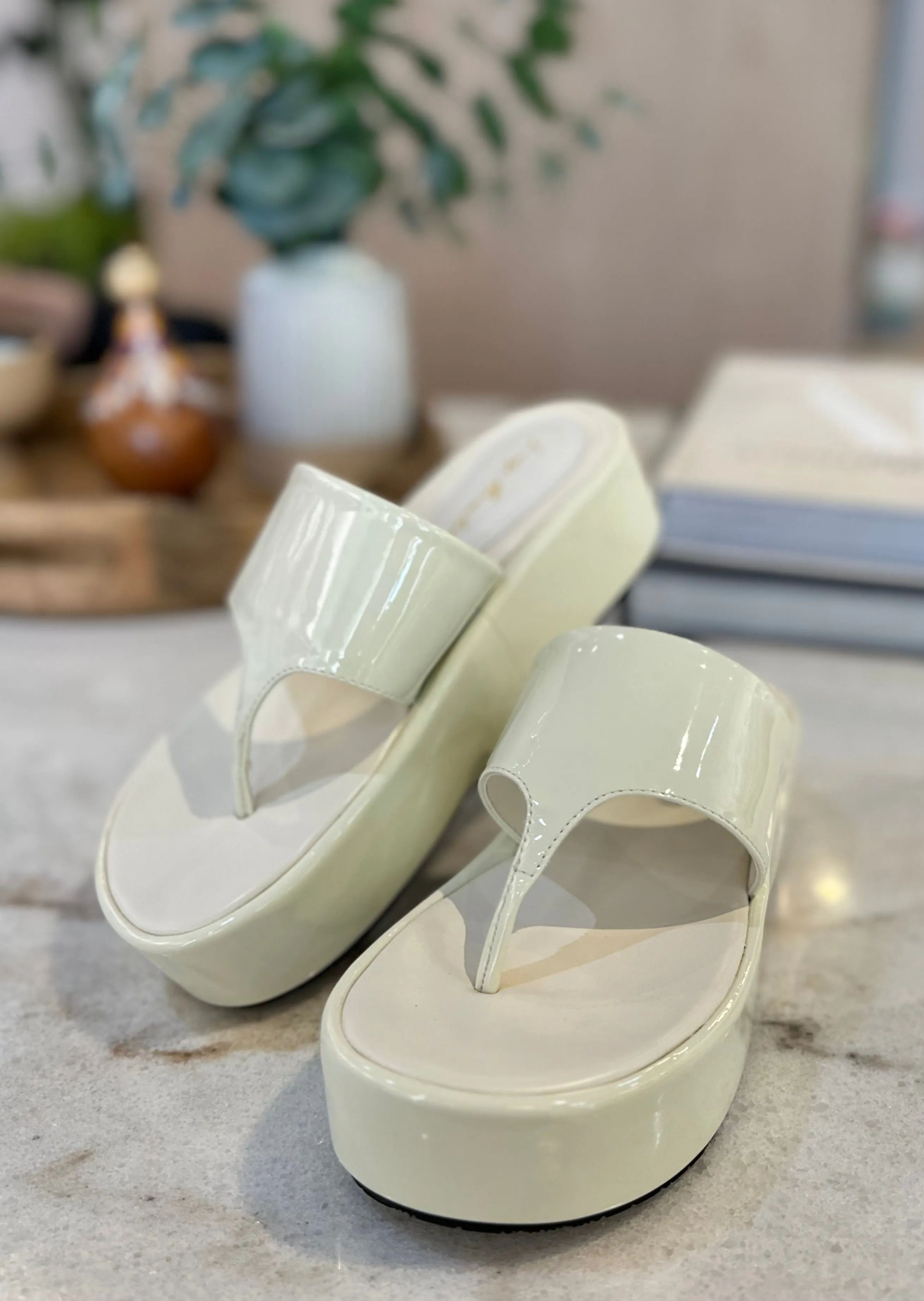 Minimal Flatform Sandals LB